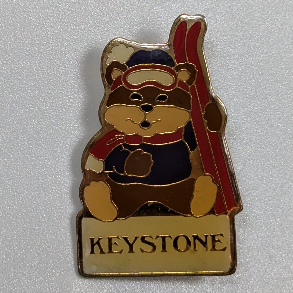 Keystone Resort Bear with Skis Pin